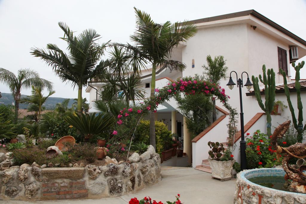 Hotel L'Ancora Capo Vaticano Exterior photo
